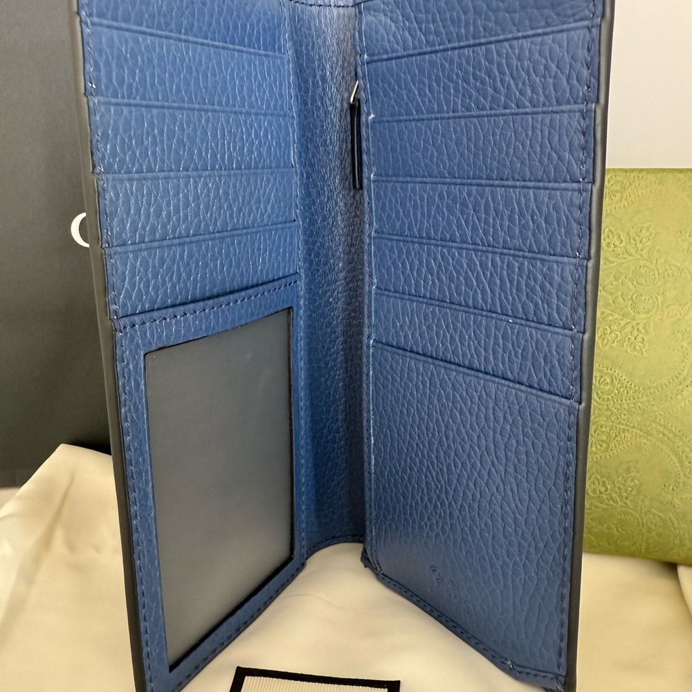 NEW Gucci Men’s Long Bifold Black Leather Wallet GG Logo Blue interior - Picture 5 of 16